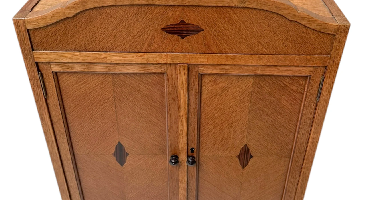 Art Deco Amsterdamse School Wall Cabinet by 't Woonhuys Amsterdam, 1920s